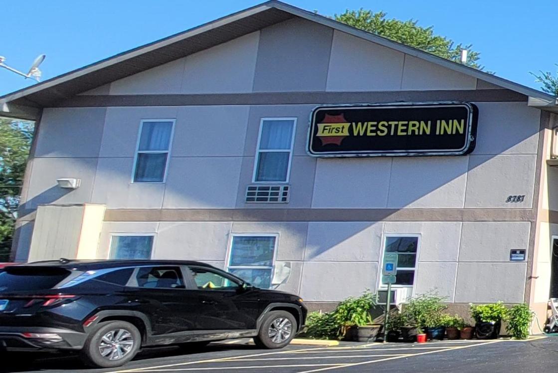 First Western Inn Caseyville Kültér fotó