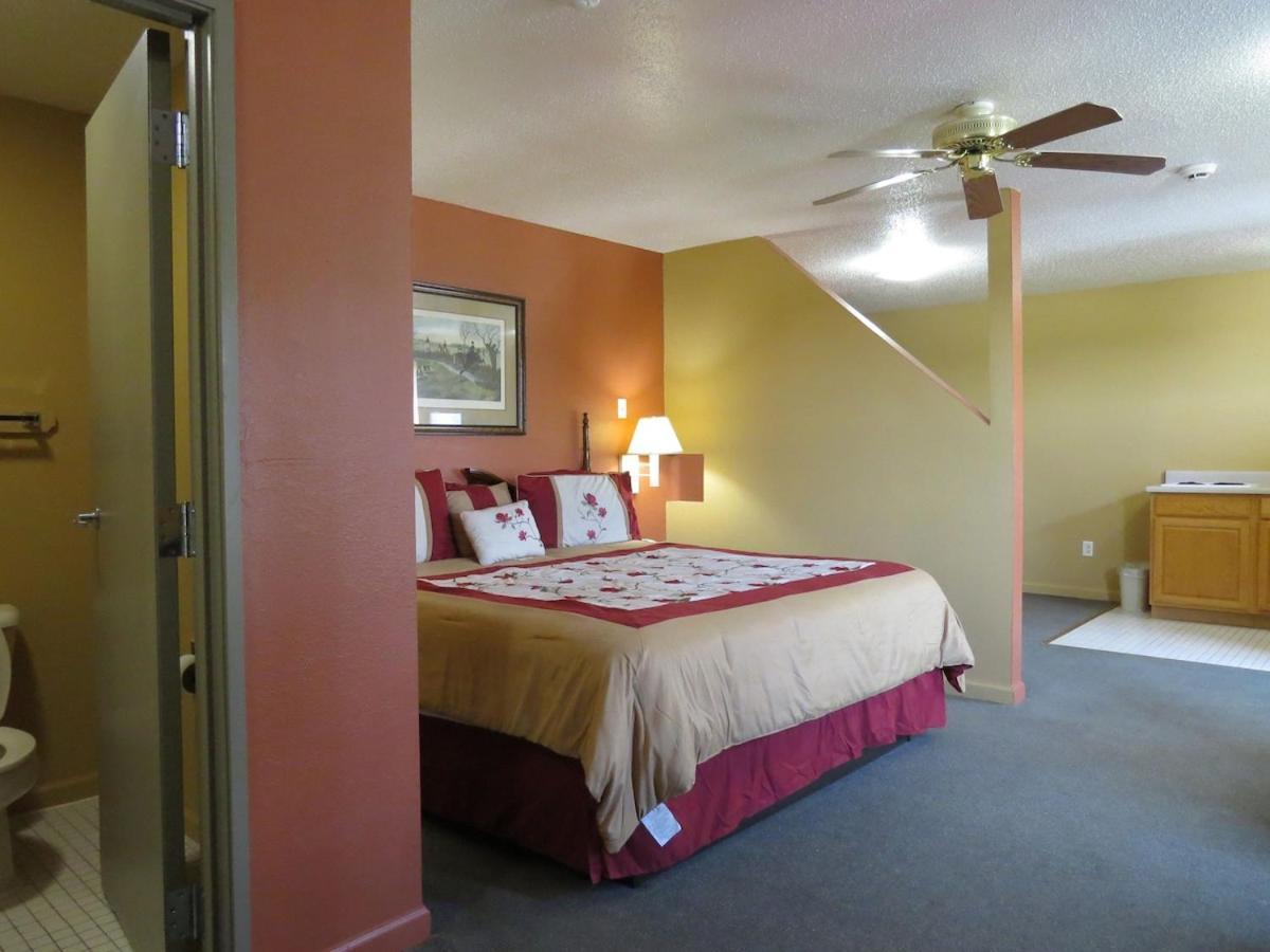First Western Inn Caseyville Kültér fotó